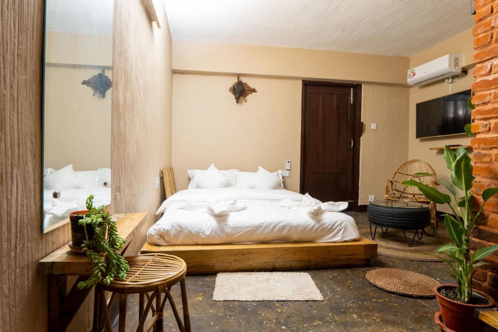 The Weavers Inn Lalitpur Екстериор снимка